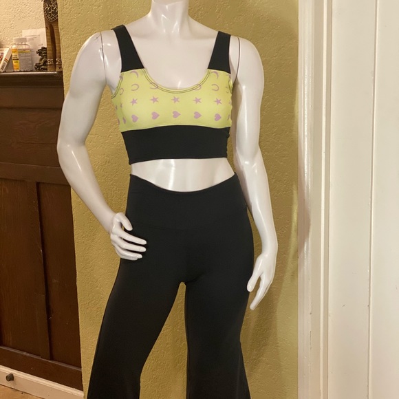 Top - Picture 6 of 12